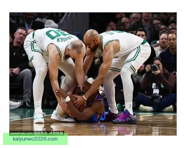 雷霆大胜湖人喜迎四连胜 SGA贡献28分7助攻7篮板 东契奇伤退影响独行侠表现